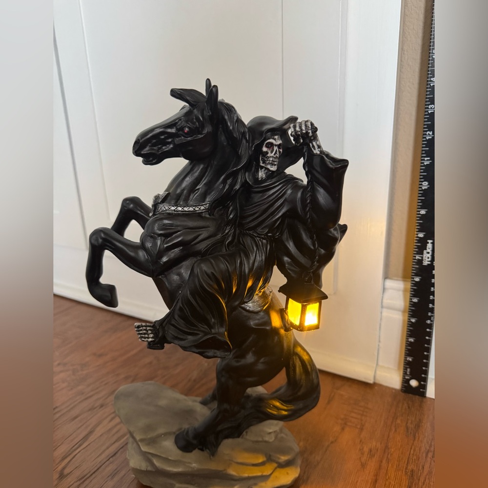 Haunted Living Lighted Reaper on Horse 13in - Picture 3 of 11